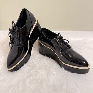 Chic Black Platform Lace-Up Shoes